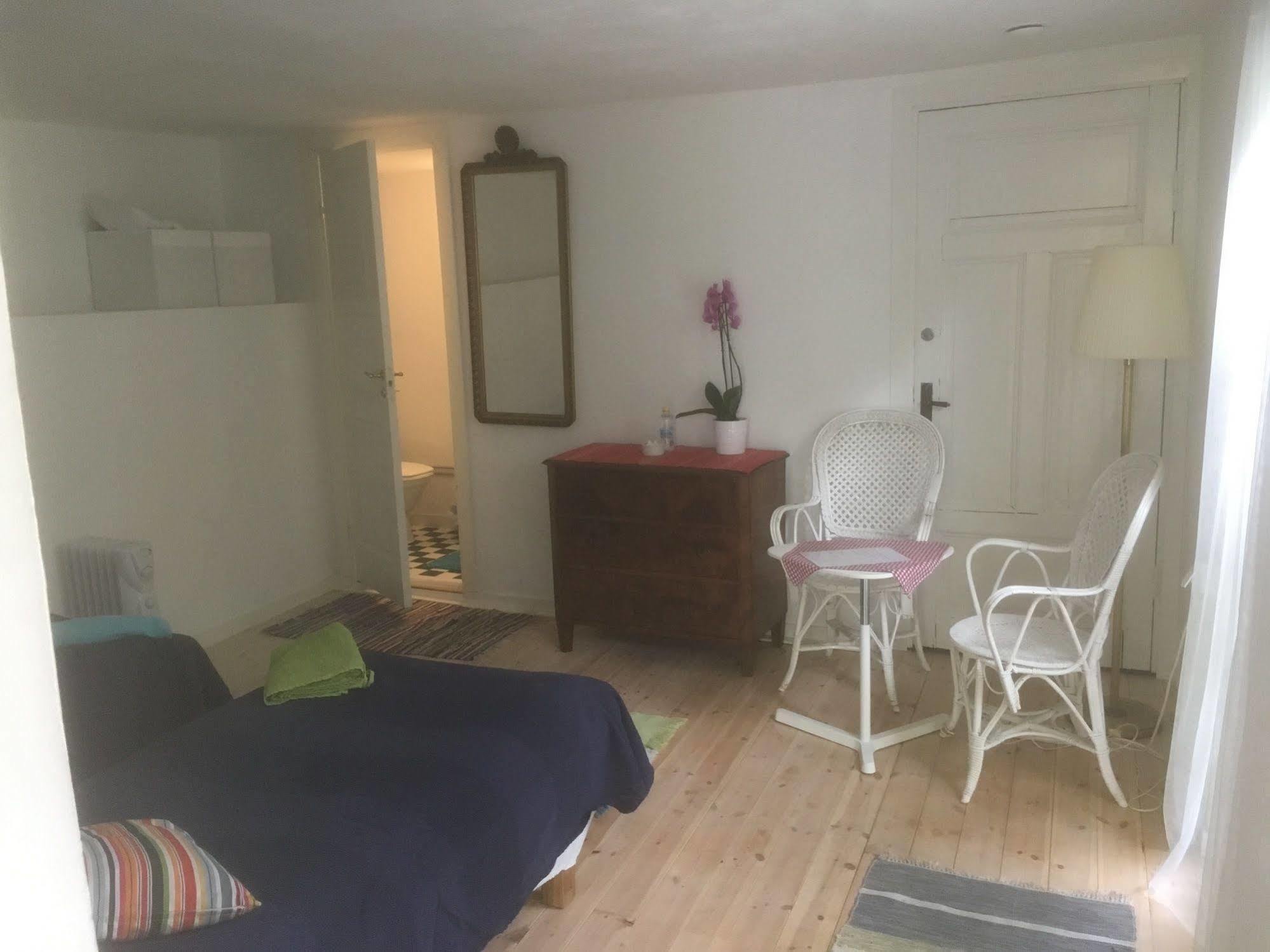Stockholm B&B Cottage Nacka Exteriör bild