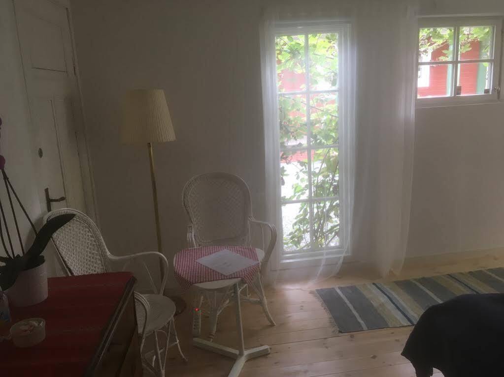 Stockholm B&B Cottage Nacka Exteriör bild